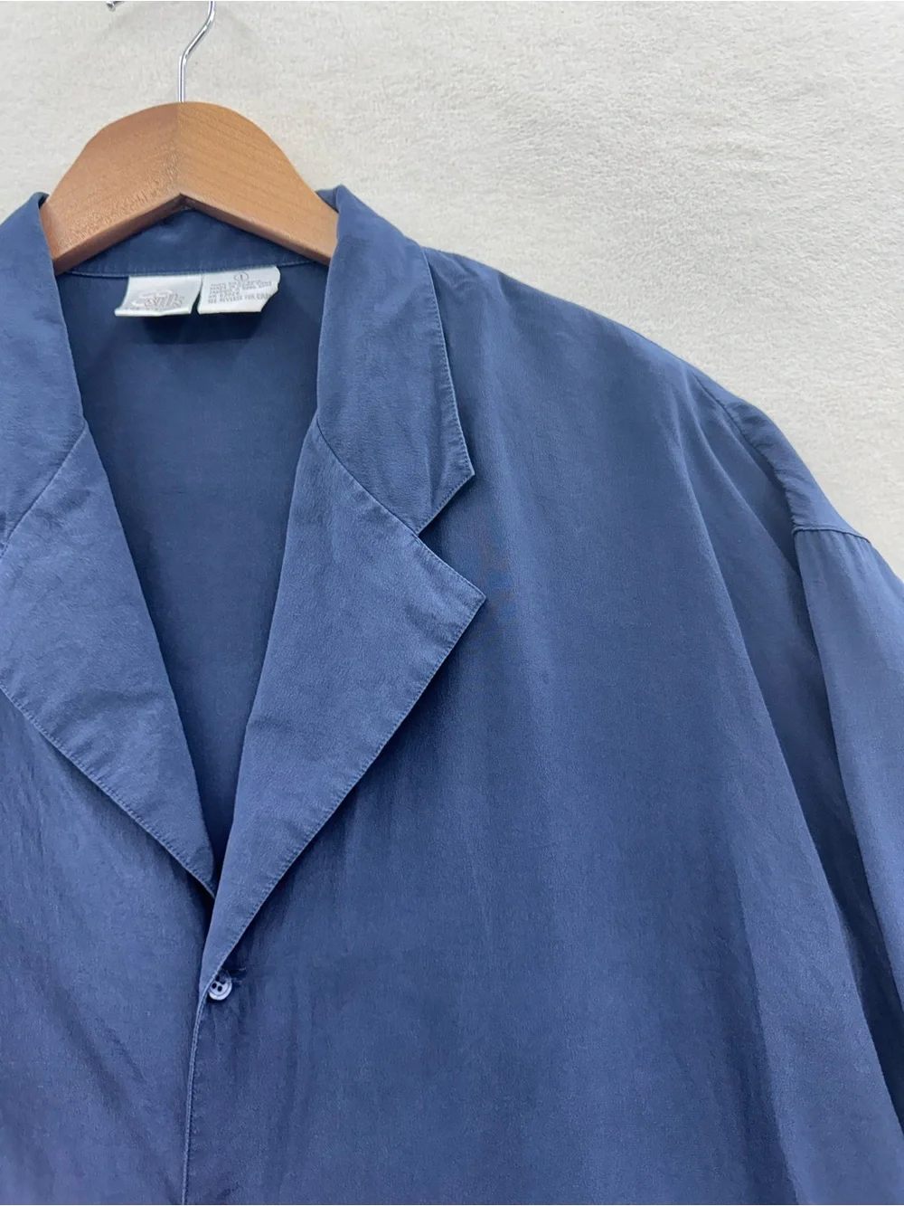 GO SILK Women’s 1X Blue Button Up 100% Silk Top